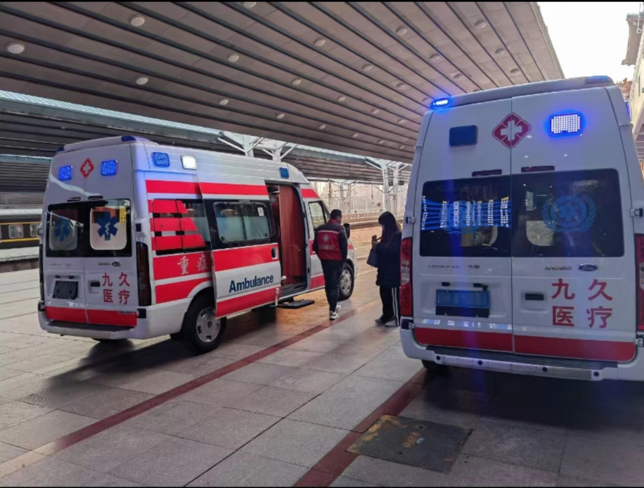 新邵县救护车长途转运